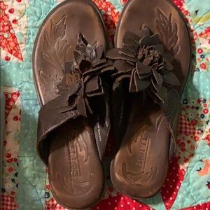 Born sandals in excellent condition